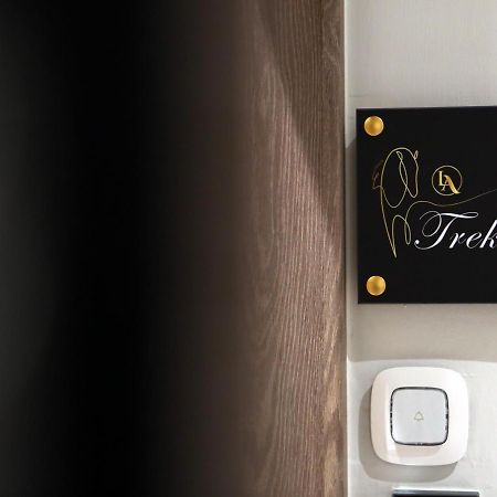 La Larissa Luxury Apartments Trekke ภายนอก รูปภาพ