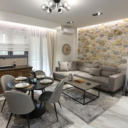 La Larissa Luxury Apartments Trekke ภายนอก รูปภาพ