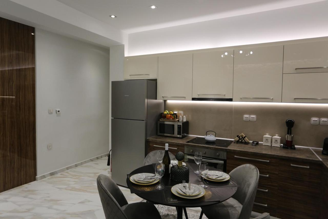 La Larissa Luxury Apartments Trekke ภายนอก รูปภาพ