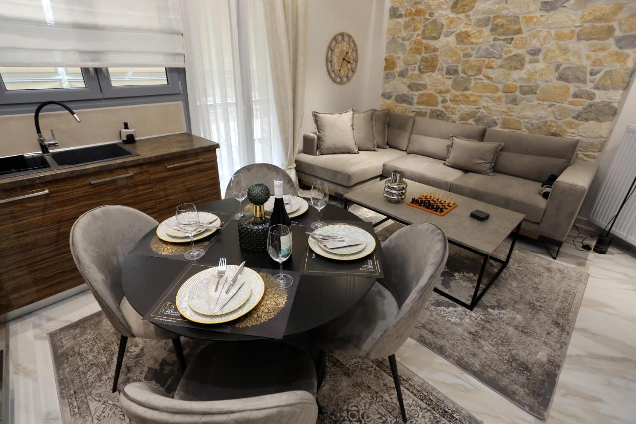 La Larissa Luxury Apartments Trekke ภายนอก รูปภาพ