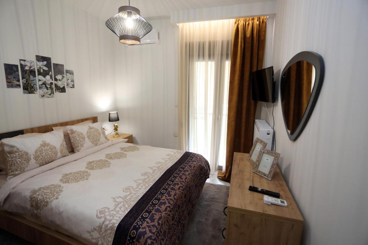 La Larissa Luxury Apartments Trekke ภายนอก รูปภาพ