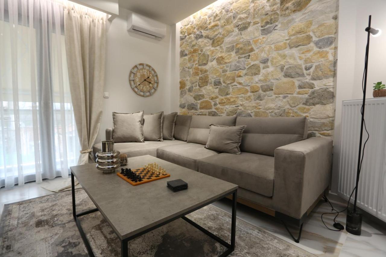 La Larissa Luxury Apartments Trekke ภายนอก รูปภาพ
