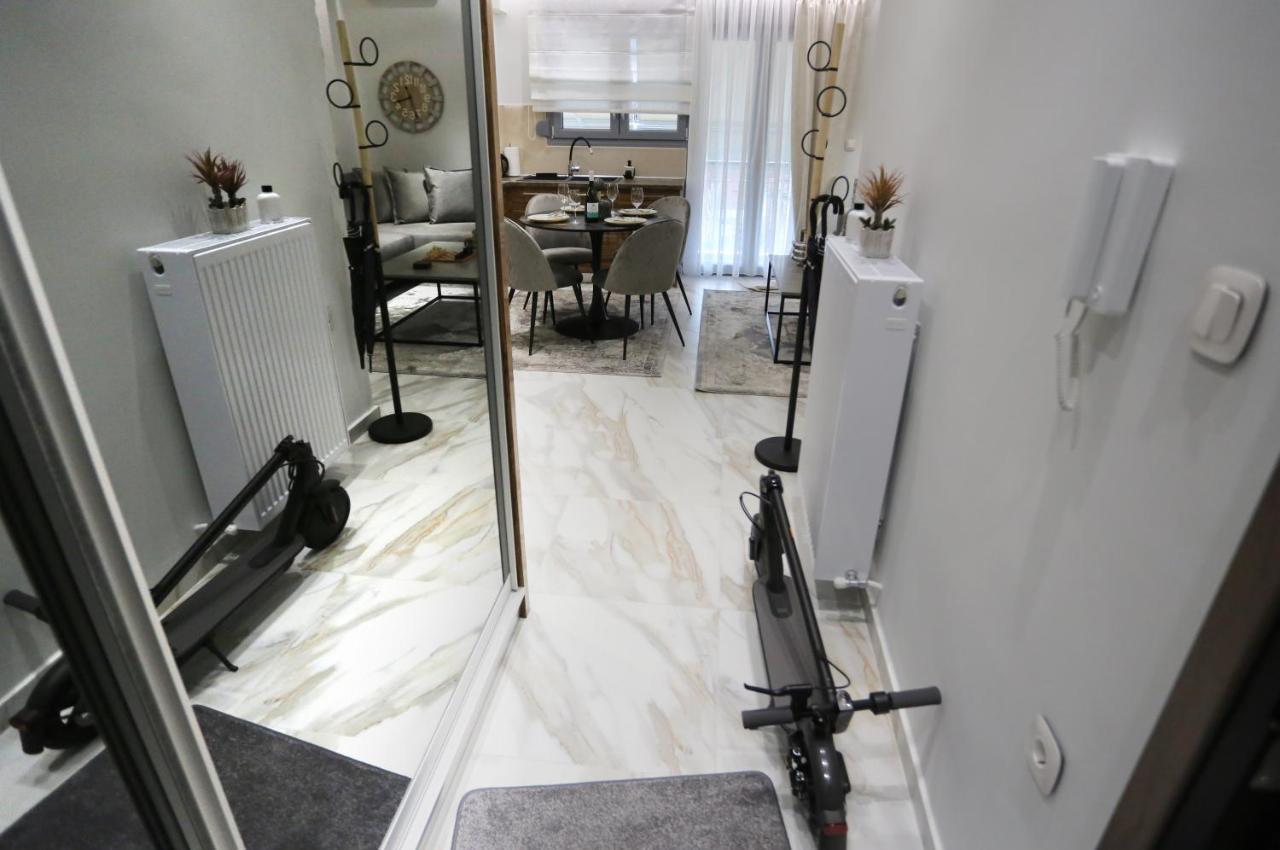 La Larissa Luxury Apartments Trekke ภายนอก รูปภาพ