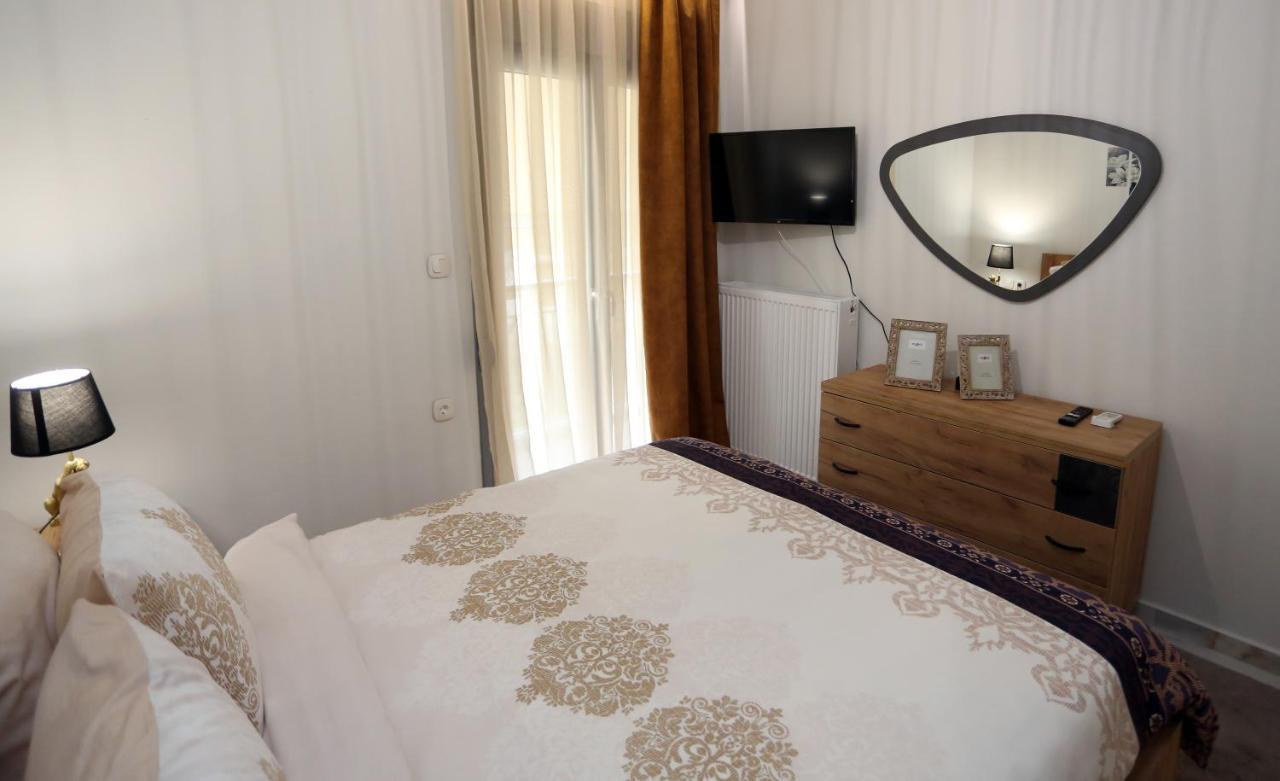 La Larissa Luxury Apartments Trekke ภายนอก รูปภาพ