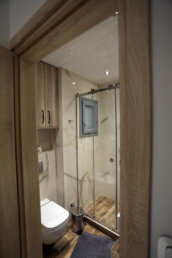 La Larissa Luxury Apartments Trekke ภายนอก รูปภาพ