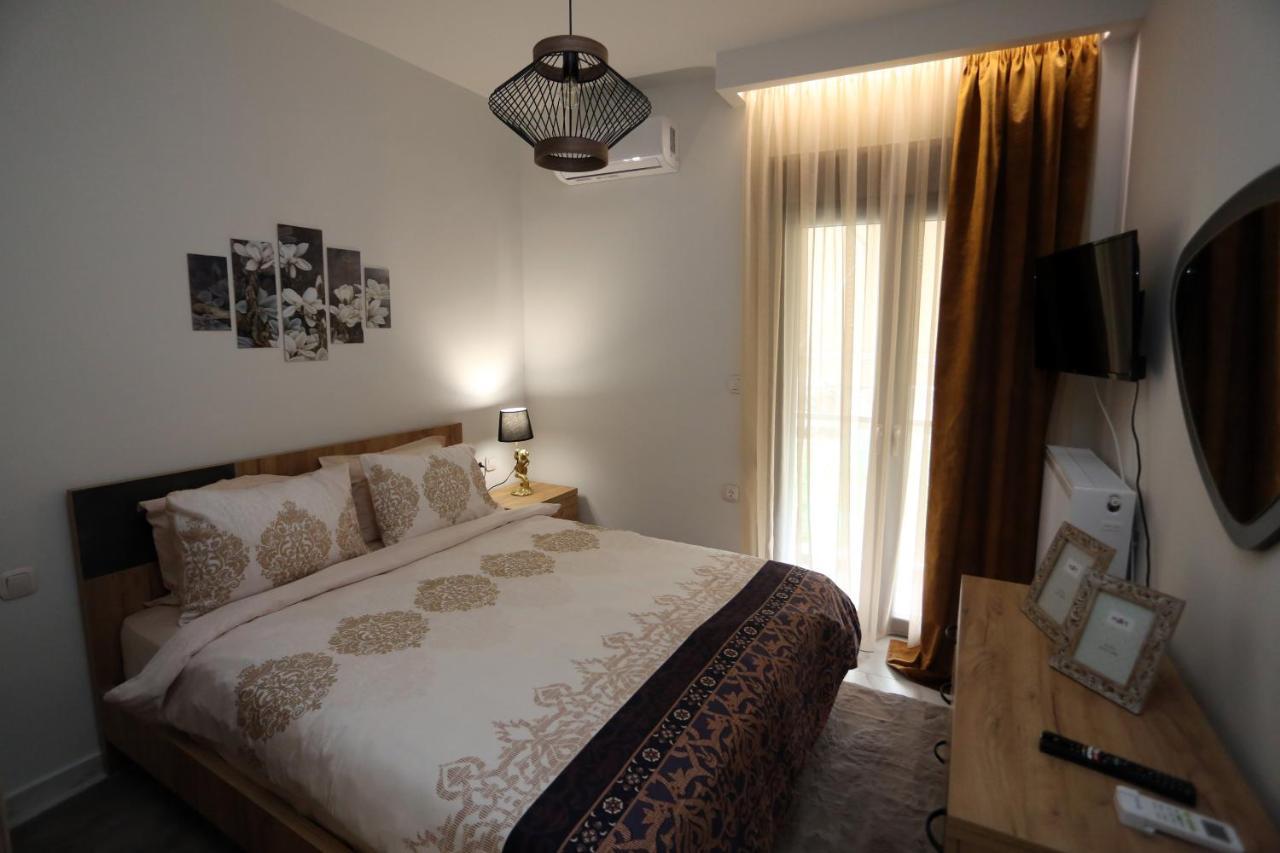 La Larissa Luxury Apartments Trekke ภายนอก รูปภาพ